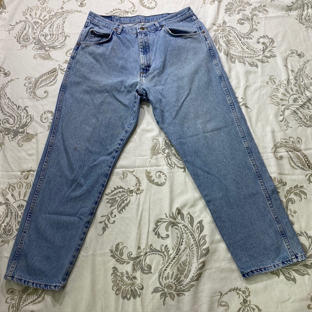 Vintage‎ Distressed Wrangler Jeans
Men's 36x30 Blue Light Wash Skater